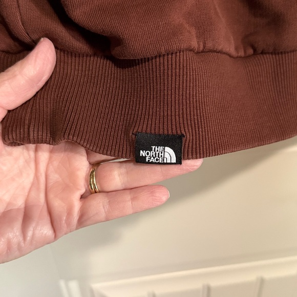 The North Face Men's Crewneck in Rich Brown - Picture 5 of 6
